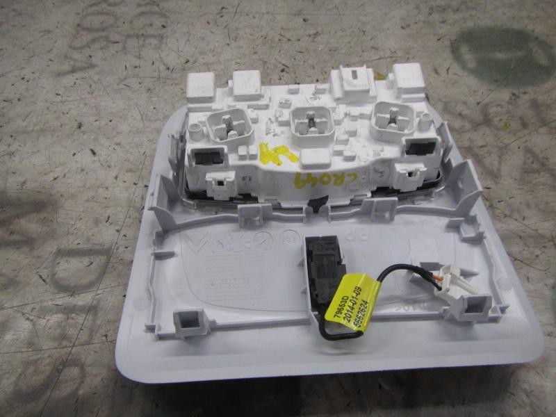 Recambio de piloto interior para peugeot 208 1.2 12v vti referencia OEM IAM 96754056PR  