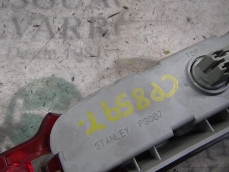 Recambio de piloto trasero central para mazda 3 berlina (bk) 1.6 crdt active referencia OEM IAM   