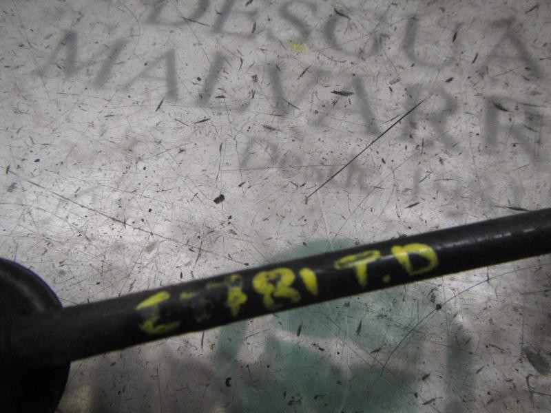 Recambio de tirante trasero derecho para kia cee´d emotion referencia OEM IAM 555301H100  