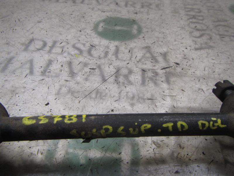 Recambio de brazo suspension superior trasero derecho para kia cee´d emotion referencia OEM IAM 552501H000  