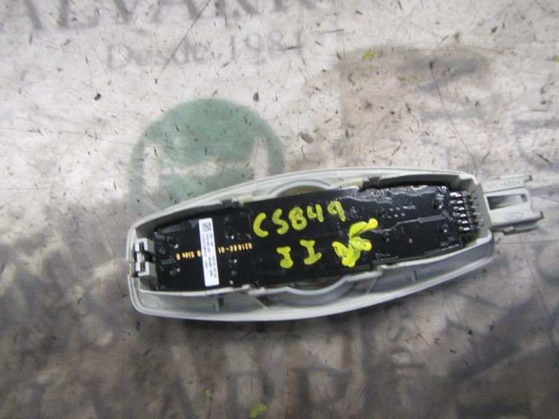 Recambio de piloto interior para ford focus lim. (cb8) 1.6 tdci cat referencia OEM IAM 2049738  