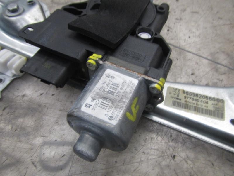 Recambio de elevalunas trasero derecho para peugeot 308 sport referencia OEM IAM 9224E2  