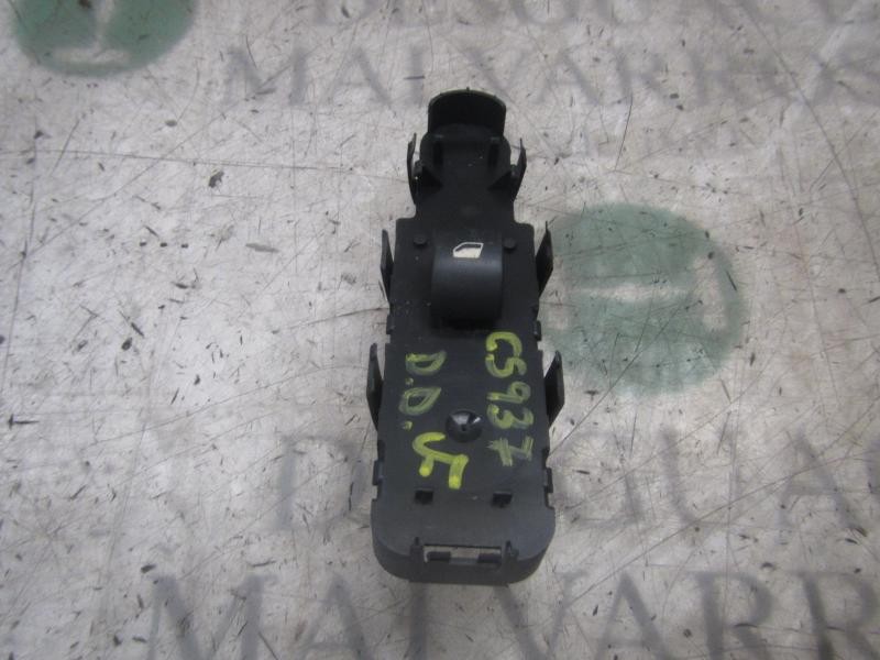 Recambio de mando elevalunas delantero derecho para peugeot 308 sport referencia OEM IAM 649029  