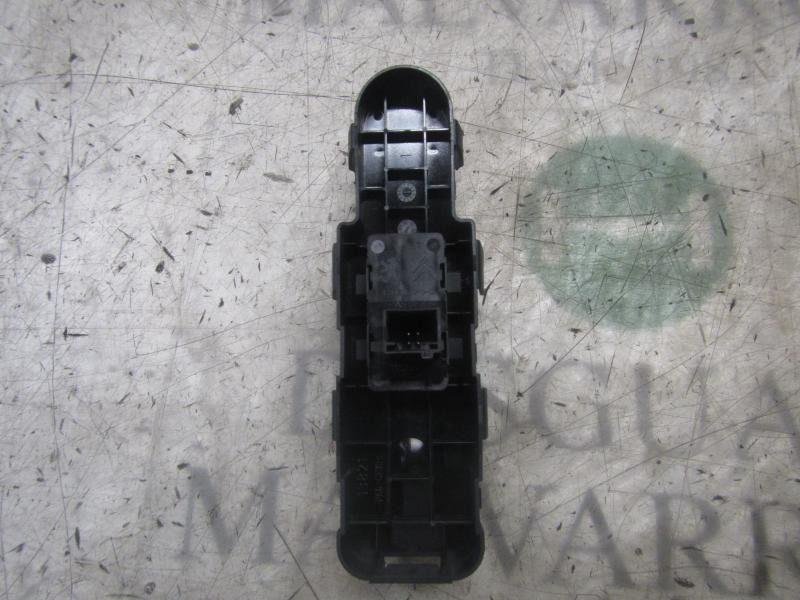 Recambio de mando elevalunas delantero derecho para peugeot 308 sport referencia OEM IAM 649029  