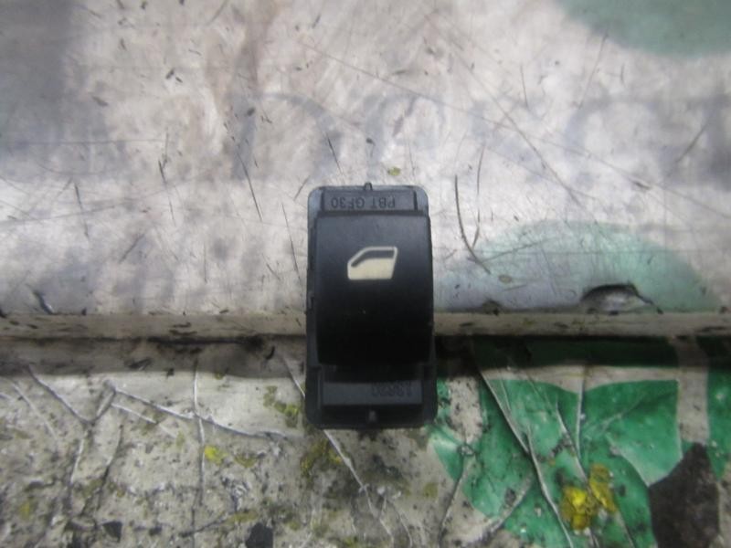 Recambio de mando elevalunas trasero derecho para peugeot 308 sport referencia OEM IAM 649030  