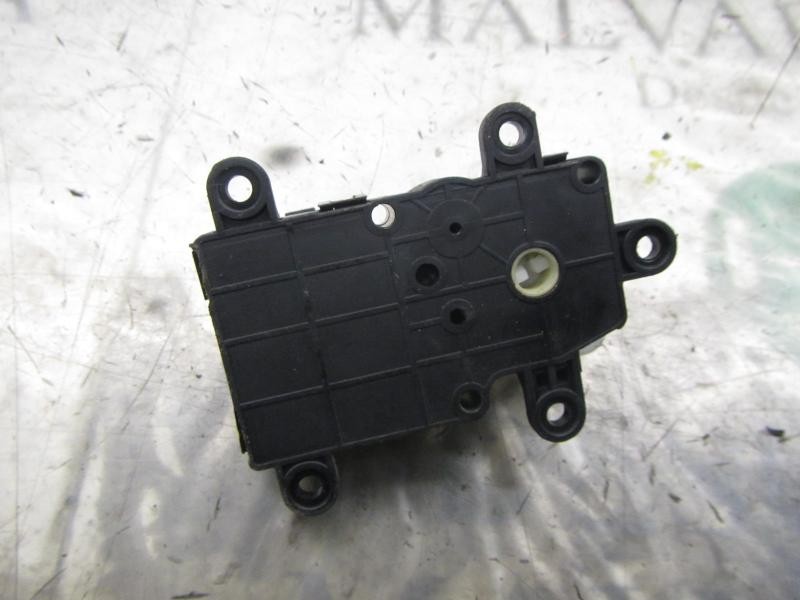 Recambio de motor apertura trampillas climatizador para ssangyong rodius xdi referencia OEM IAM   