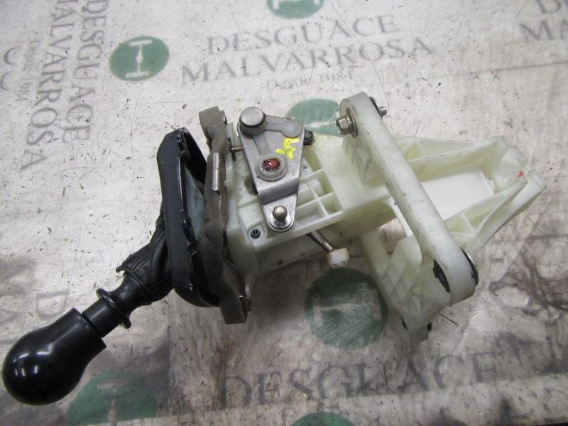 Recambio de palanca cambio para mitsubishi grandis (na0w) 2.0 di-d instyle referencia OEM IAM 2450A001  