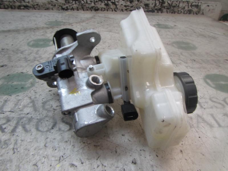 Recambio de bomba freno para audi a3 sportback (8va) 2.0 16v tdi referencia OEM IAM 8V1611021A  