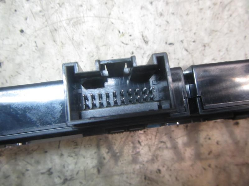 Recambio de warning para audi a3 sportback (8va) 2.0 16v tdi referencia OEM IAM 8V0925301ABNV6 8V0925301AB 