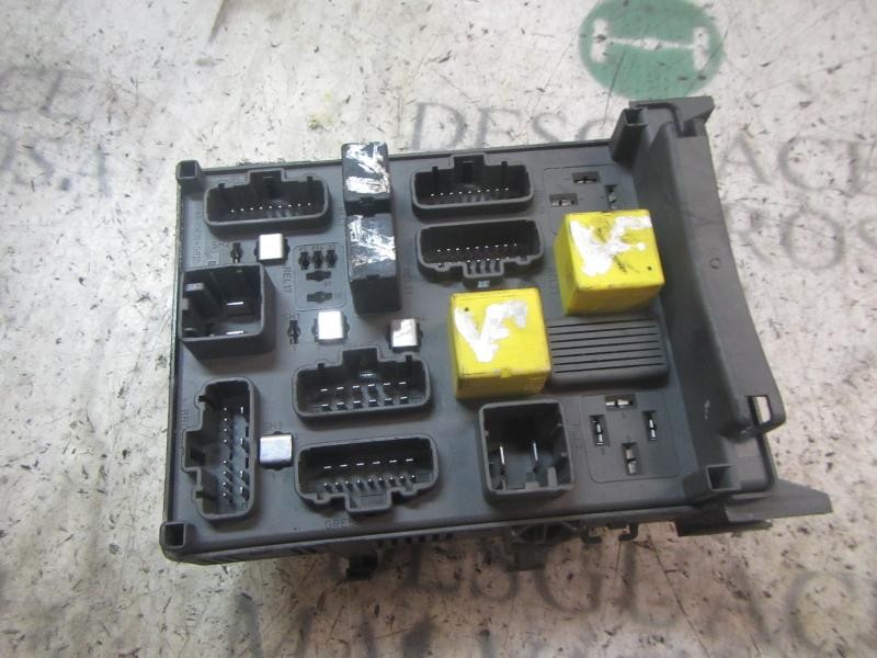 Recambio de caja reles / fusibles para renault laguna ii (bg0) dynamique referencia OEM IAM   