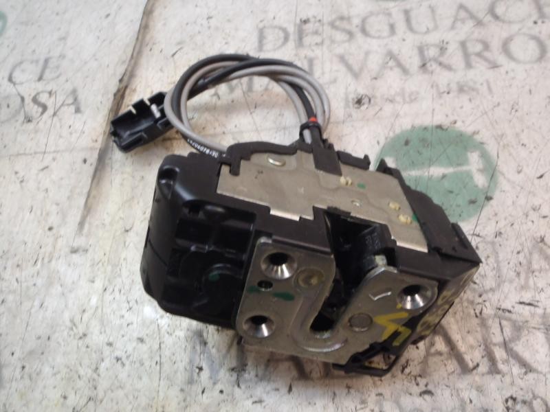 Recambio de cerradura puerta delantera derecha para nissan note (e11e) acenta referencia OEM IAM 805009U10B  