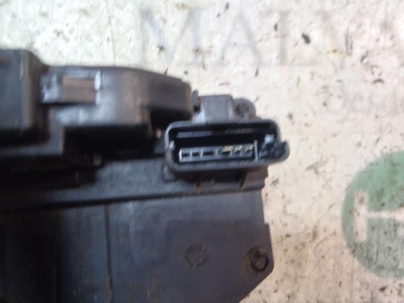 Recambio de cerradura puerta delantera derecha para nissan note (e11e) acenta referencia OEM IAM 805009U10B  