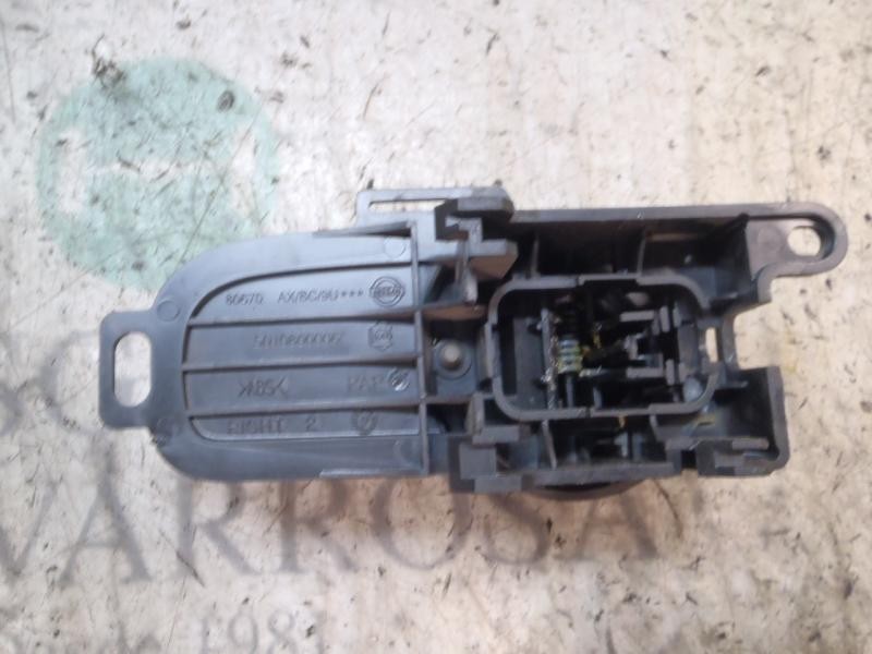 Recambio de maneta interior delantera derecha para nissan note (e11e) acenta referencia OEM IAM 80670AX603  