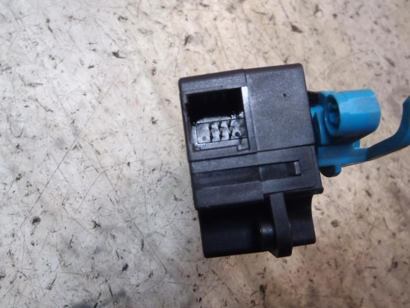 Recambio de motor apertura trampillas climatizador para nissan note (e11e) acenta referencia OEM IAM  2010101A 2010101A