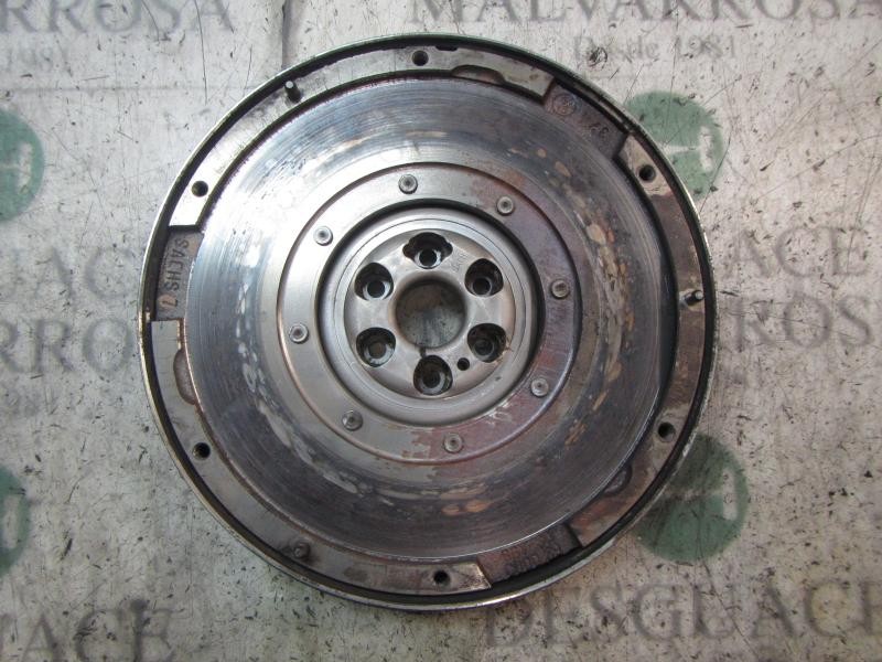 Recambio de volante motor para volvo v50 familiar 1.6 d kinetic referencia OEM IAM 31256716  