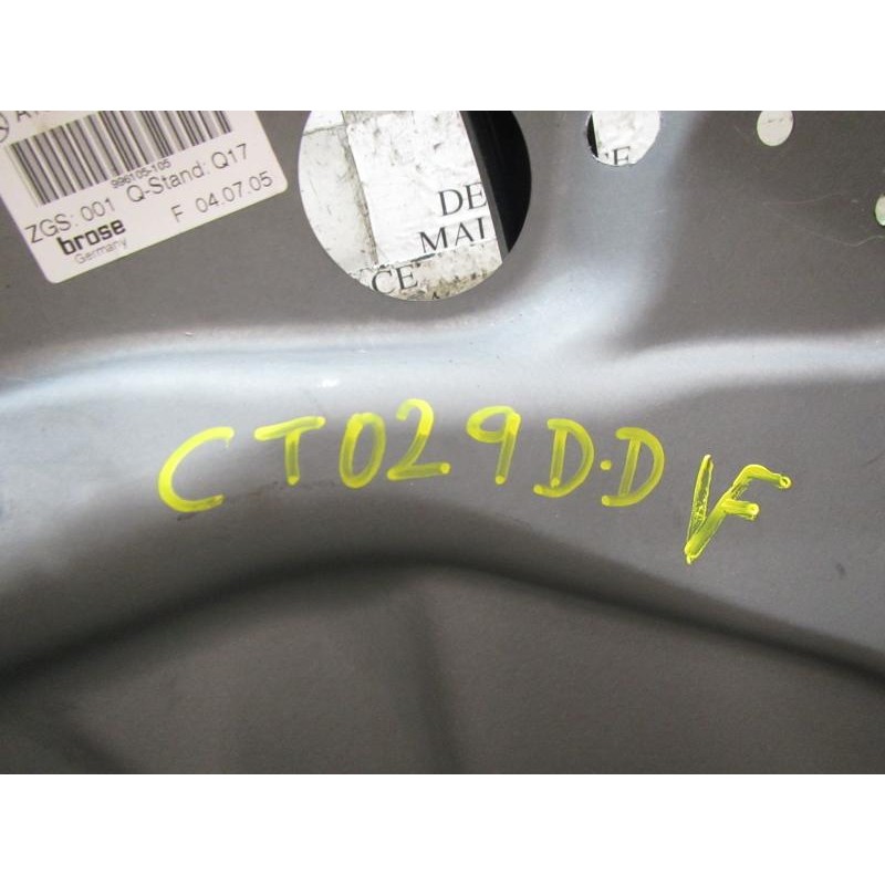 Recambio de elevalunas delantero derecho para mercedes-benz clase b (w245) 200 cdi (245.208) referencia OEM IAM A1697200879  