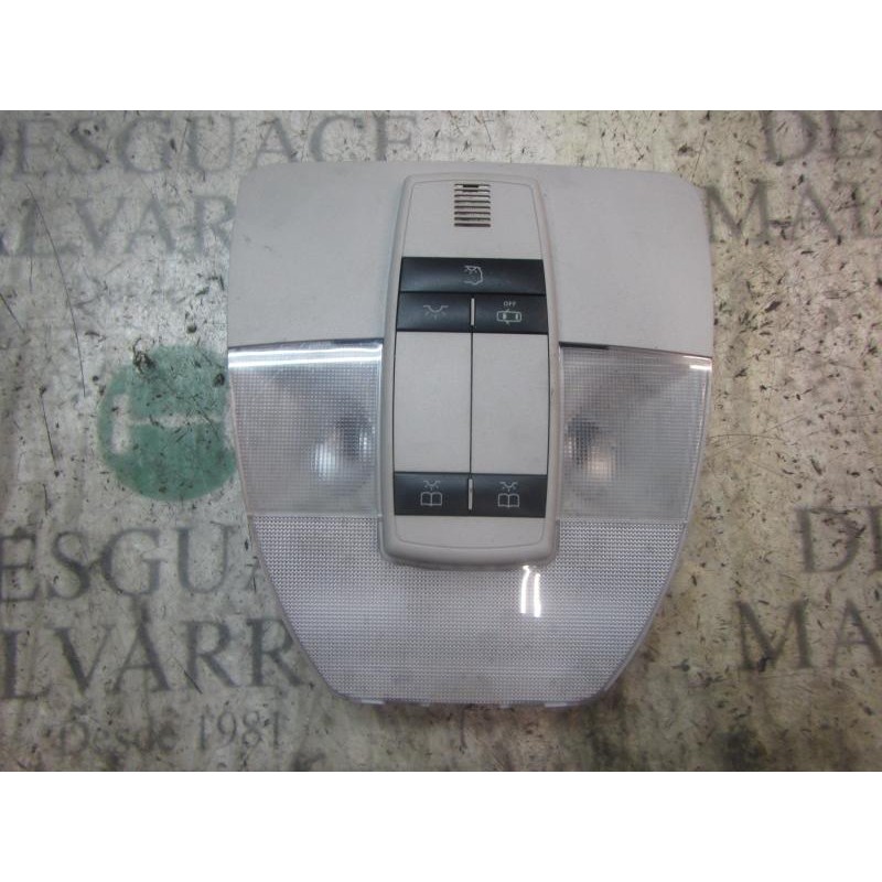 Recambio de piloto interior para mercedes-benz clase b (w245) 200 cdi (245.208) referencia OEM IAM A16982039017H52  