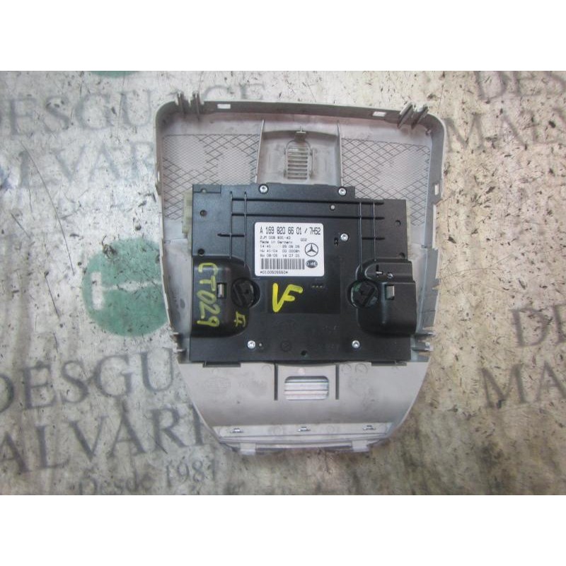 Recambio de piloto interior para mercedes-benz clase b (w245) 200 cdi (245.208) referencia OEM IAM A16982039017H52  