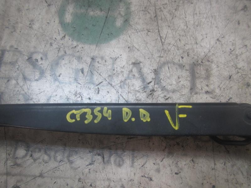 Recambio de brazo limpia delantero derecho para citroën c4 berlina 1.6 16v hdi referencia OEM IAM   