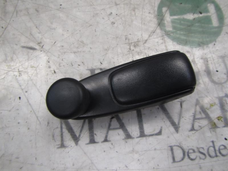 Recambio de maneta elevalunas trasera derecha para peugeot 308 sw sport referencia OEM IAM   
