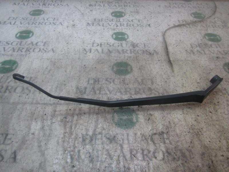 Recambio de brazo limpia delantero derecho para lexus sc430 (uzz40) básico referencia OEM IAM 8521124100  