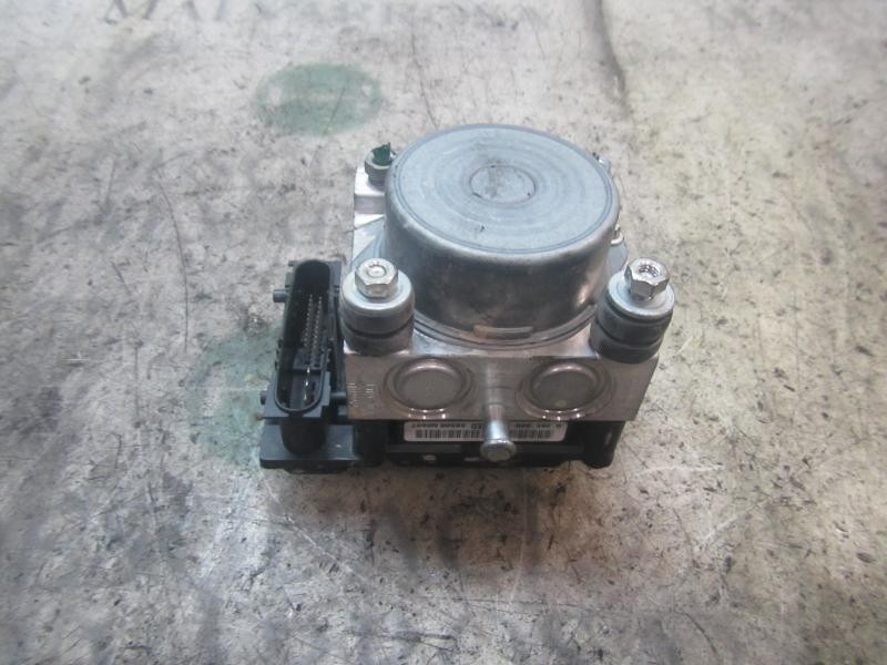 Recambio de abs para renault clio iii exception 2 referencia OEM IAM 7701209606 8200747140 