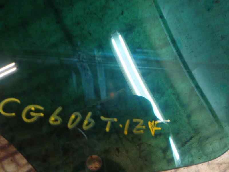 Recambio de cristal puerta trasero izquierdo para renault clio iii exception 2 referencia OEM IAM 8200676273  