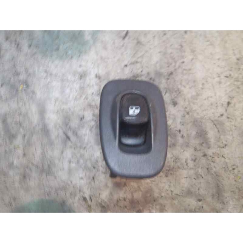 Recambio de mando elevalunas trasero derecho para hyundai accent (lc) gl 4p referencia OEM IAM   