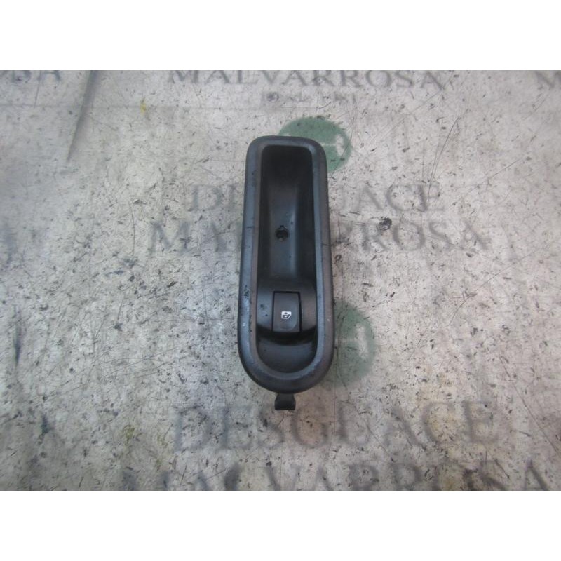 Recambio de mando elevalunas delantero derecho para renault twingo 1.2 16v referencia OEM IAM 8200214936 82003565170 