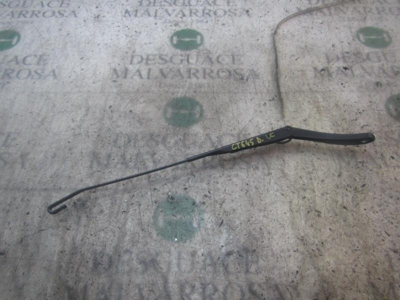 Recambio de brazo limpia delantero derecho para dacia sandero 1.2 16v cat referencia OEM IAM 288861964R  