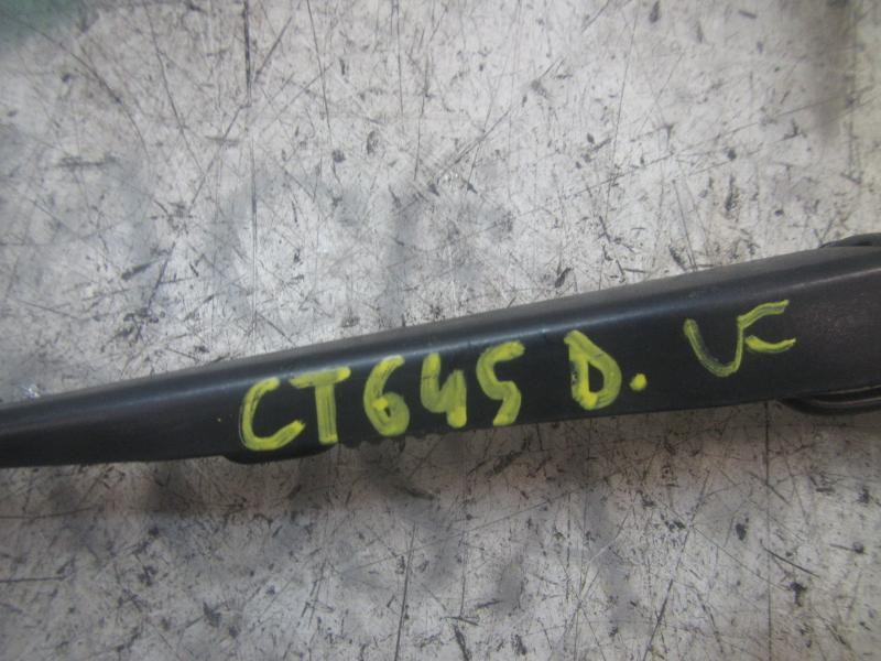 Recambio de brazo limpia delantero derecho para dacia sandero 1.2 16v cat referencia OEM IAM 288861964R  