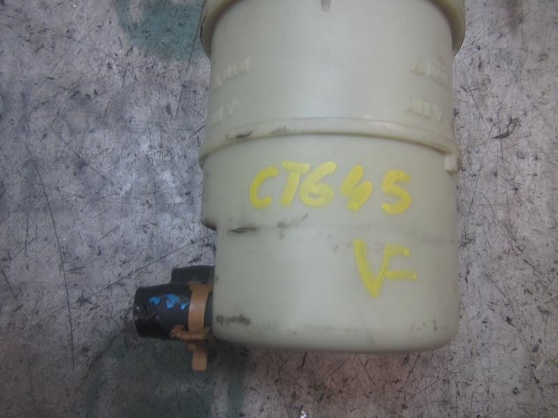 Recambio de deposito servo para dacia sandero 1.2 16v cat referencia OEM IAM 7700795347  