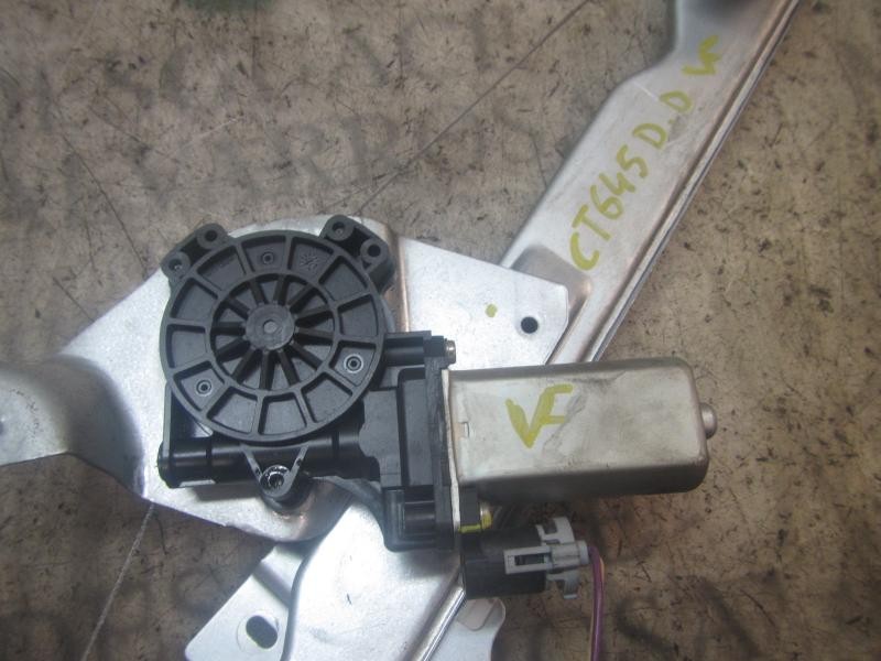 Recambio de elevalunas delantero derecho para dacia sandero 1.2 16v cat referencia OEM IAM 8200733828 128000842 