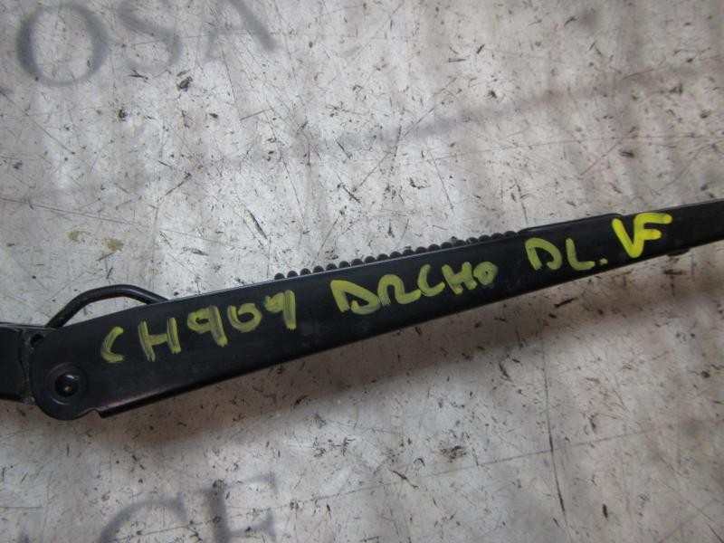 Recambio de brazo limpia delantero derecho para honda jazz (gd1/5) 1.4 ls referencia OEM IAM 76610SAAG01  