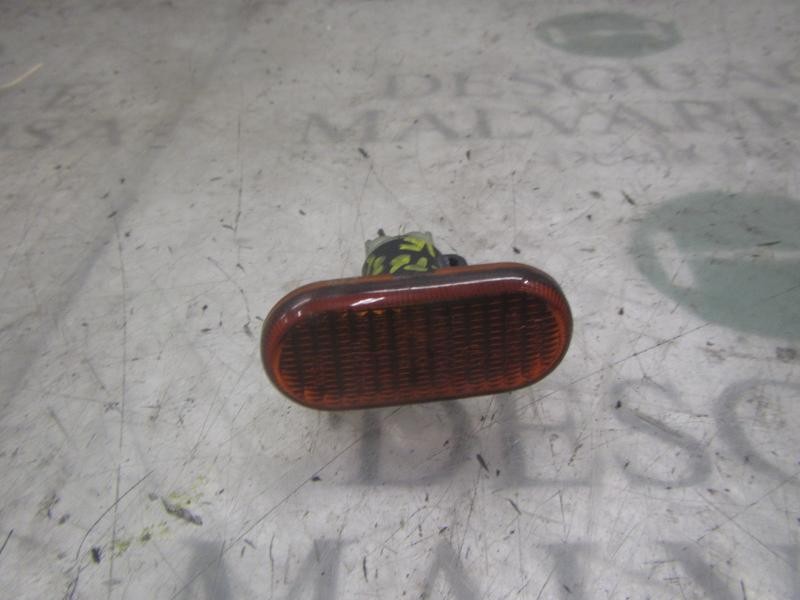 Recambio de piloto lateral derecho para renault twingo (co6) 1.2 (c066/67/68) referencia OEM IAM   