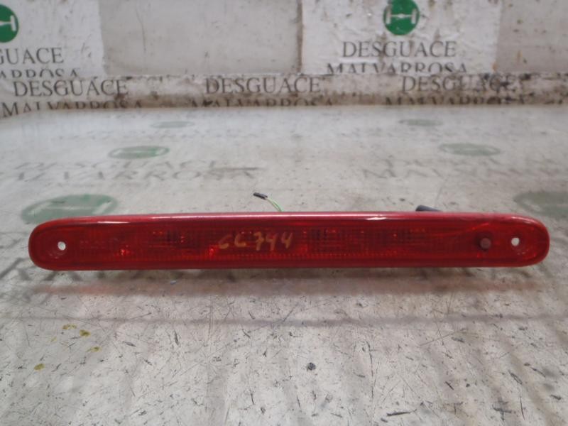 Recambio de piloto trasero central para toyota aygo (kgb/wnb) básico referencia OEM IAM   