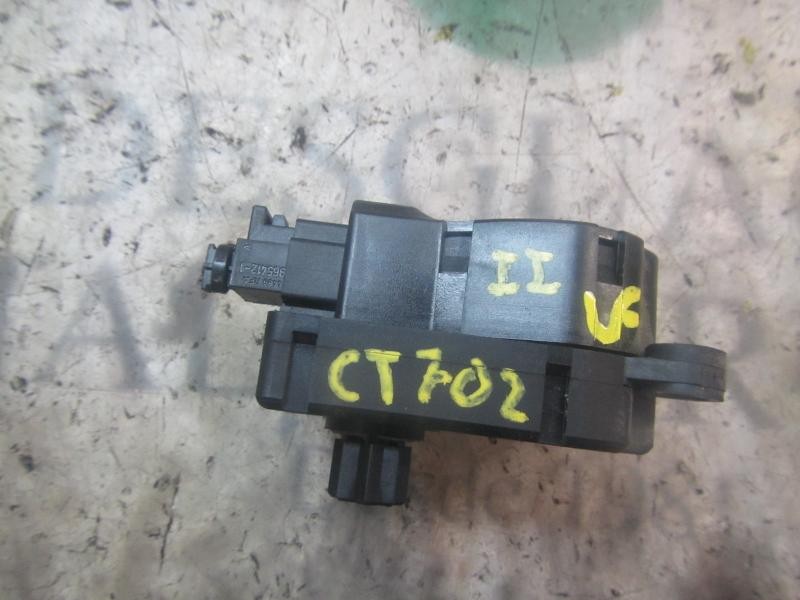 Recambio de motor apertura trampillas climatizador para ford kuga (cbv) trend referencia OEM IAM 1786200  