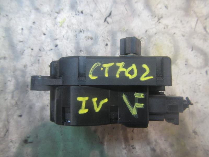 Recambio de motor apertura trampillas climatizador para ford kuga (cbv) trend referencia OEM IAM 1786200  