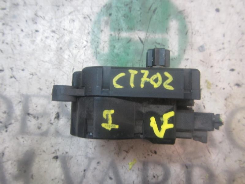 Recambio de motor apertura trampillas climatizador para ford kuga (cbv) trend referencia OEM IAM 1786200  