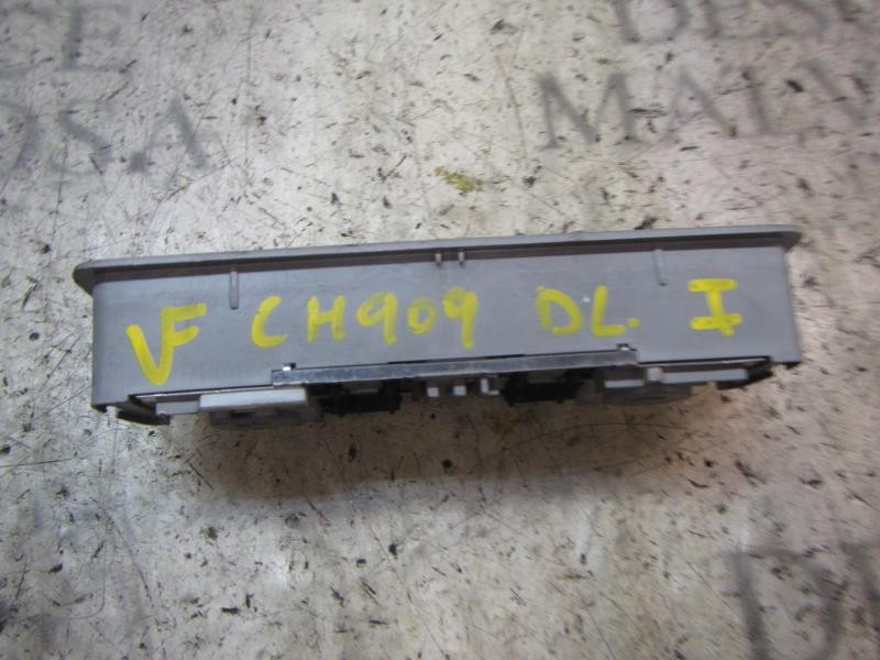 Recambio de piloto interior para honda jazz (gd1/5) 1.4 ls referencia OEM IAM 34403S5A013ZA  