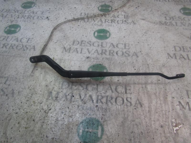 Recambio de brazo limpia delantero izquierdo para peugeot 106 (s2) max referencia OEM IAM   