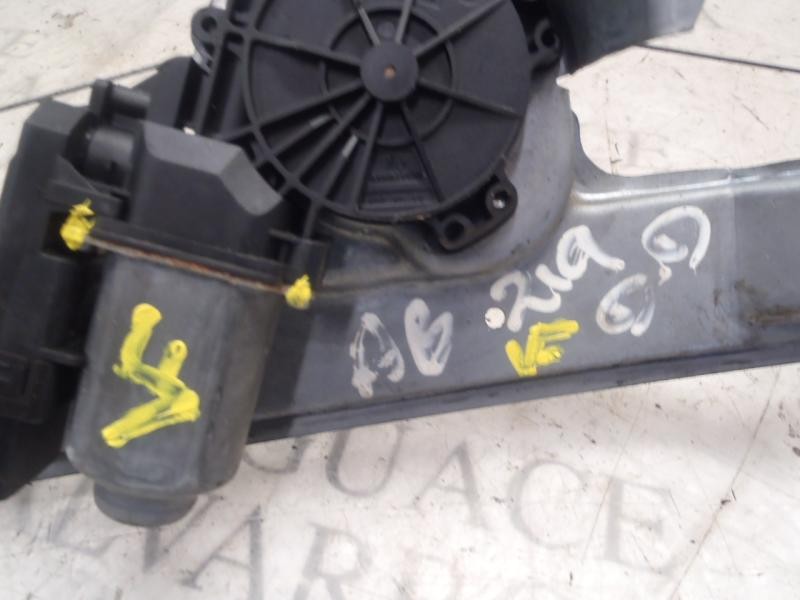 Recambio de elevalunas delantero derecho para renault scenic ii grand confort dynamique referencia OEM IAM   