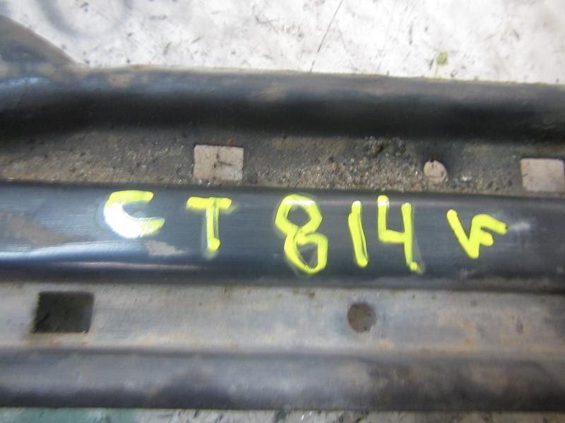 Recambio de travesaño inferior para ford fiesta berl./courier 1.8 diesel referencia OEM IAM   