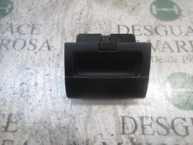 Recambio de cenicero para volkswagen golf iii berlina (1h1) gti referencia OEM IAM   