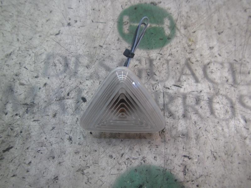 Recambio de piloto lateral izquierdo para renault kangoo profesional referencia OEM IAM   