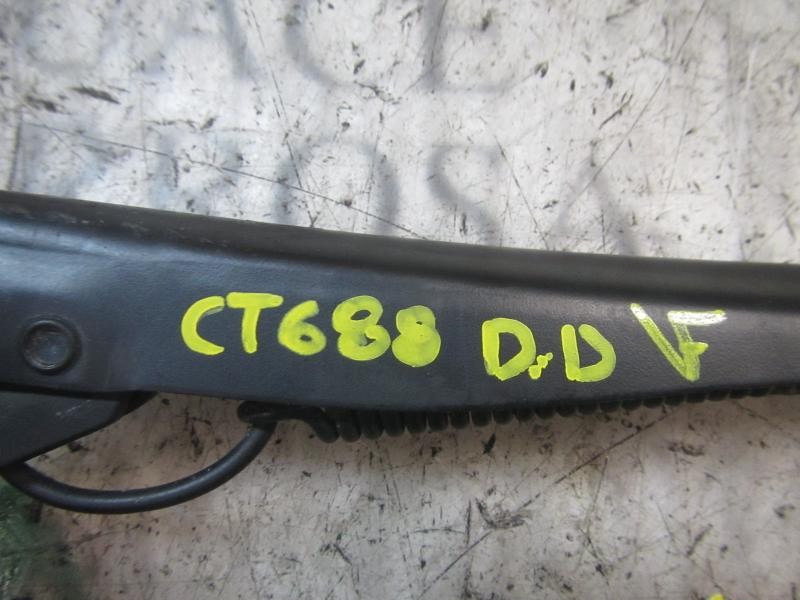 Recambio de brazo limpia delantero derecho para seat leon (1p1) stylance / style referencia OEM IAM 1P0955410A1P9  