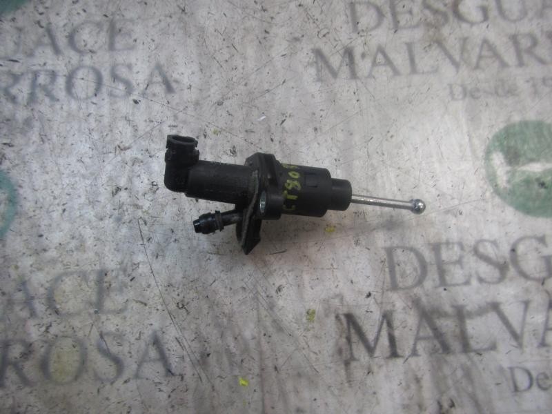 Recambio de bomba embrague para skoda fabia combi (5j5) 1.4 tdi referencia OEM IAM 6Q0721388D  