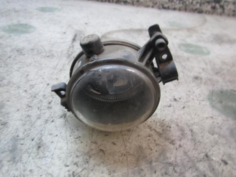 Recambio de faro antiniebla derecho para ford focus berlina (cap) ghia referencia OEM IAM   