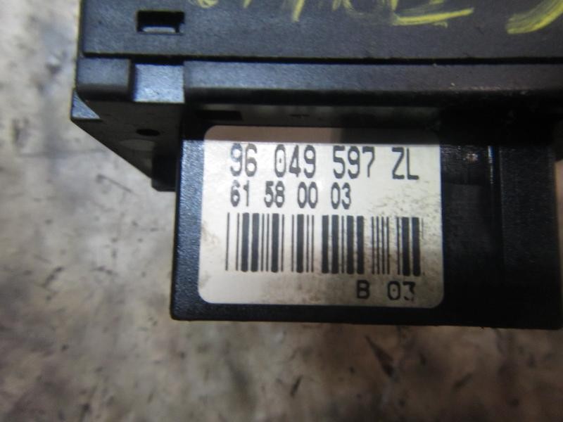 Recambio de mando limpia para peugeot 206 berlina xt referencia OEM IAM   