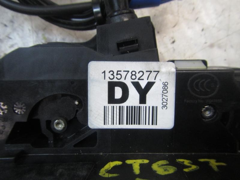 Recambio de cerradura puerta delantera derecha para chevrolet cruze hatchback 1.6 cat referencia OEM IAM 13579523 1358277 